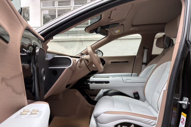 Avatr 07 2024 car image #19