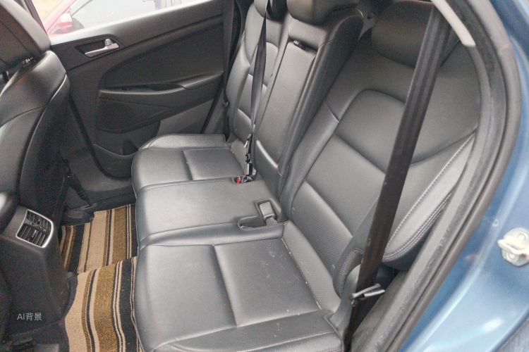 Hyundai Tucson 2017 immagine di auto #19