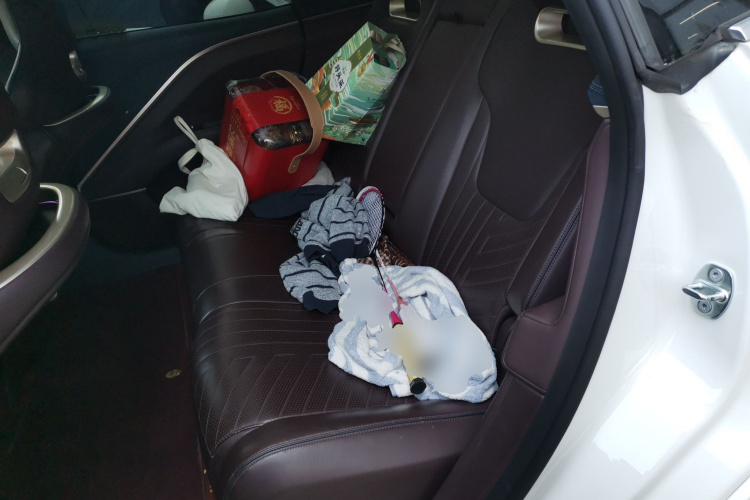 Avatr 11 2023 imagen de coche #19