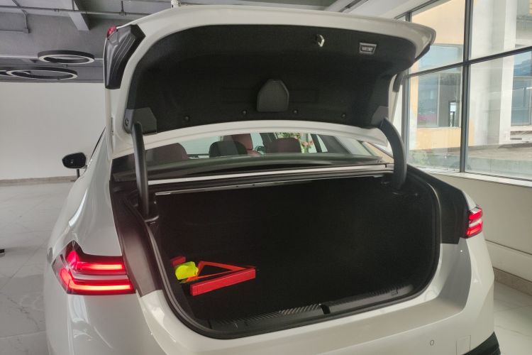 BMW 5 Series 2026 immagine di auto #19