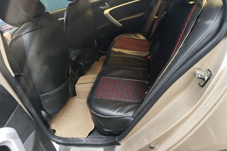 GEELY Emgrand 2017 car image #19