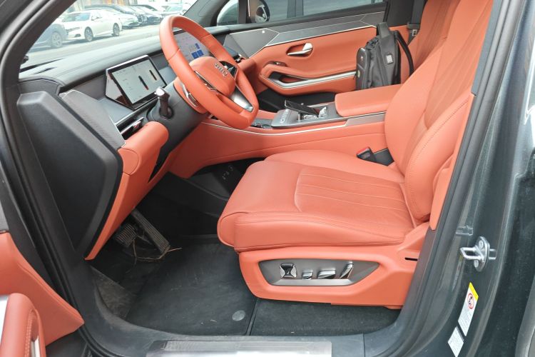 BYD Tang L 2025 immagine di auto #19