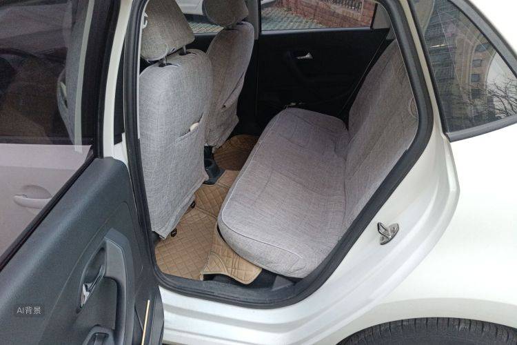 Volkswagen Polo 2018 immagine di auto #19