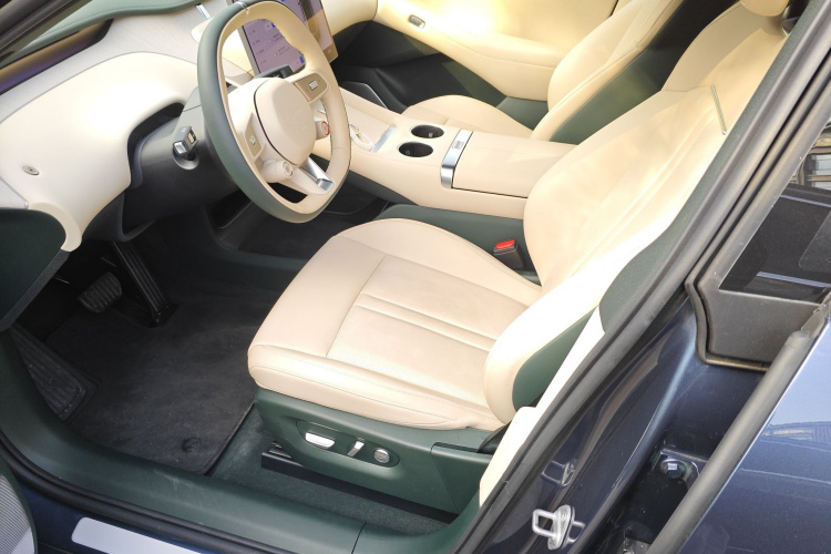 MI YU7 2025 car image #19