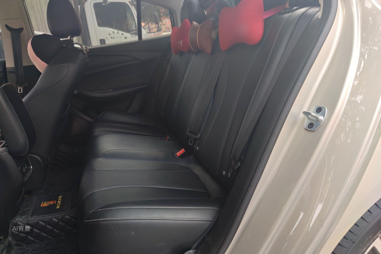 Roewe i5 2018 car image #19