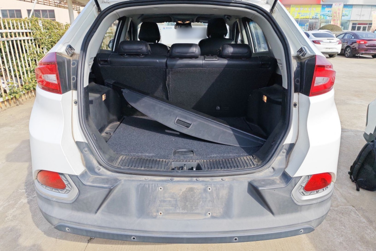 MG GS 2015 car image #19