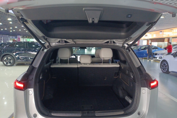 Xpeng G9 2023 #19 Xpeng G9 2023 car image #19