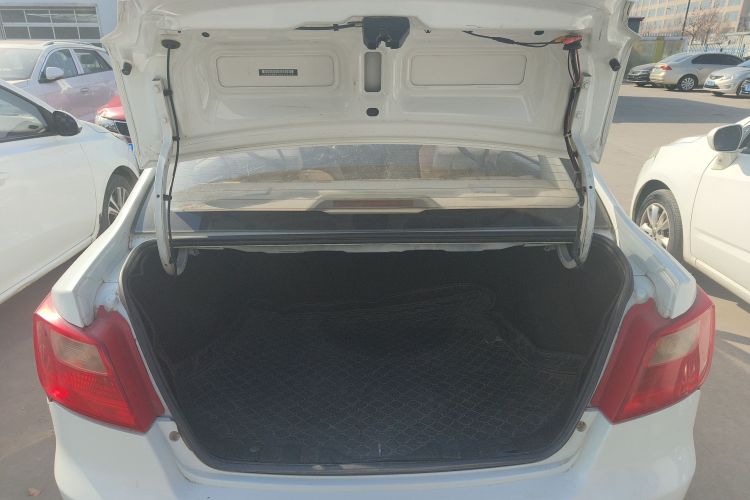 Changan Alsvin V3 2016 صورة سيارة #19