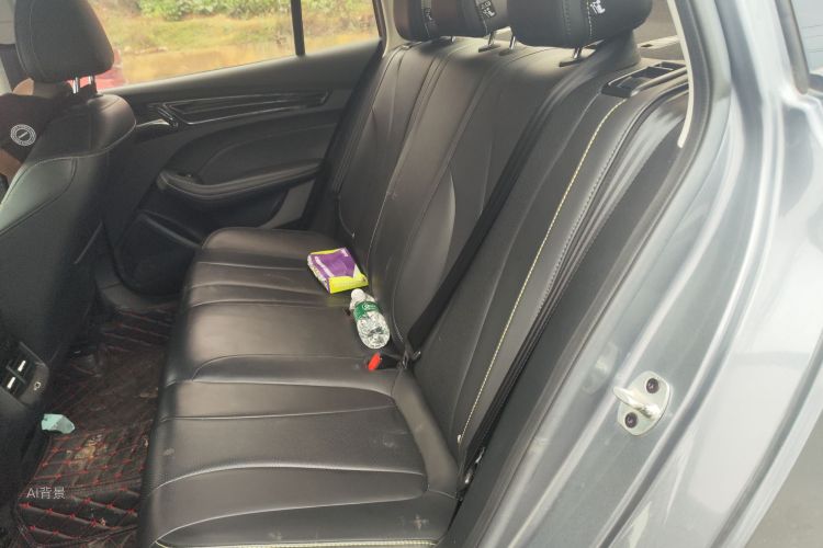Roewe i5 2022 car image #19