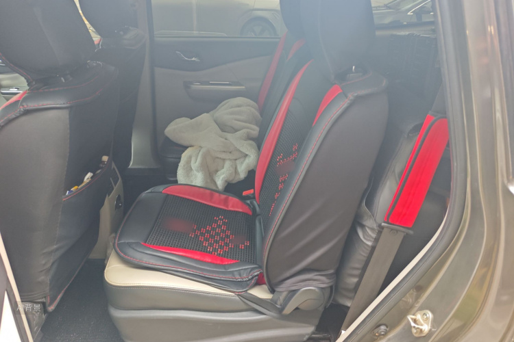 Forthing S500 2015 car image #19