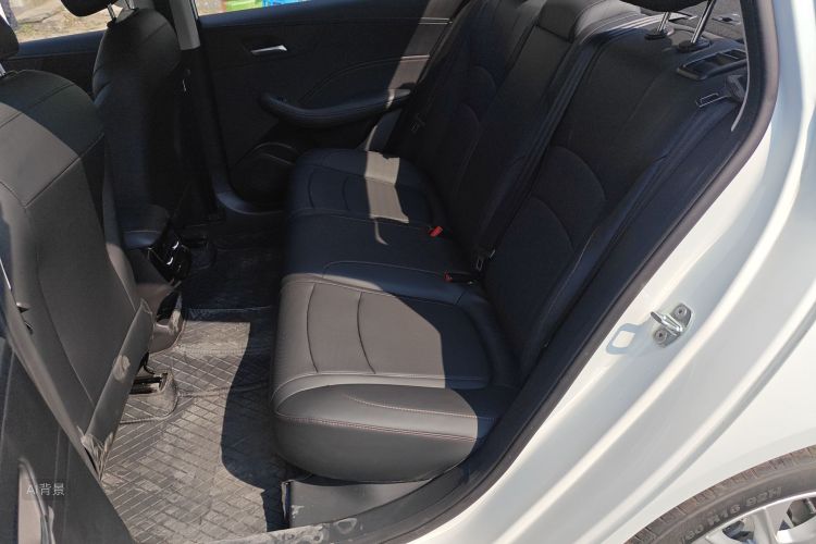 Roewe i5 2025 immagine di auto #19