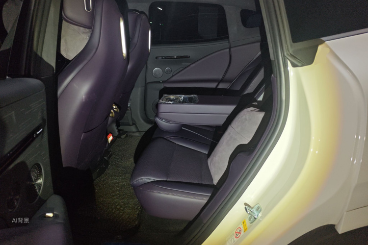 Avatr 07 2025 car image #19