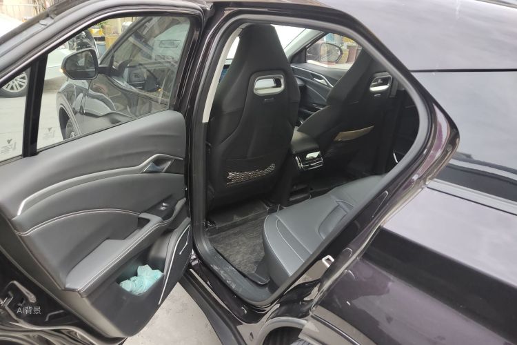 哪吒汽车 哪吒U 2023 汽车图片 #19