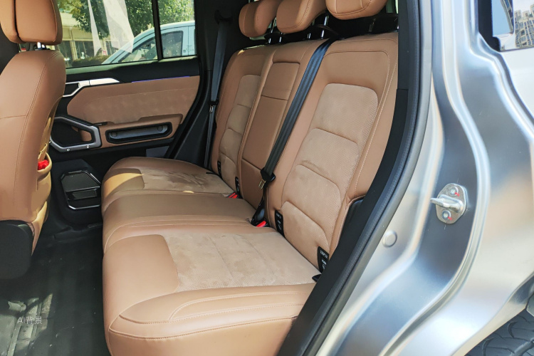 Jetour Traveller 2024 car image #19