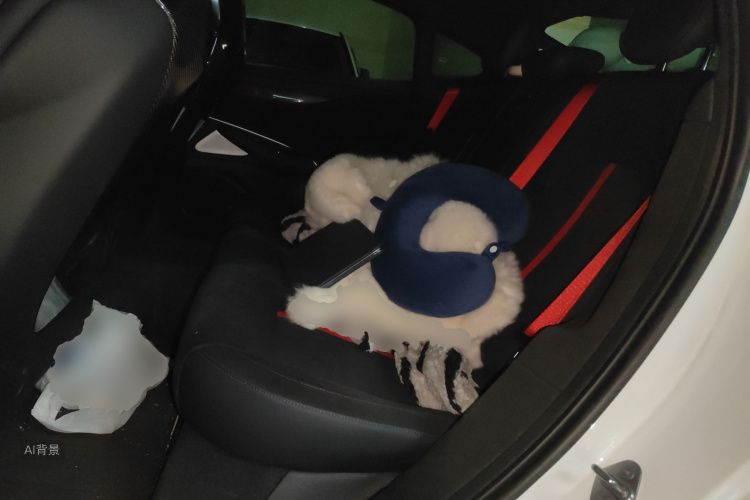 MI SU7 Ultra 2025 car image #19