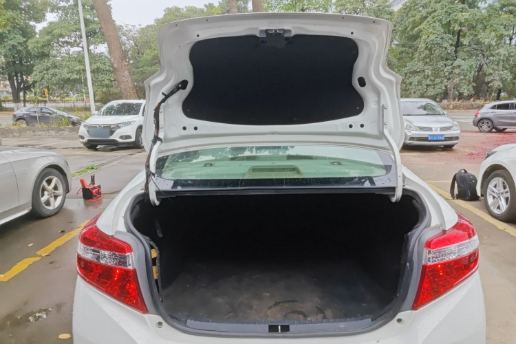 Vios 2015 car image #19