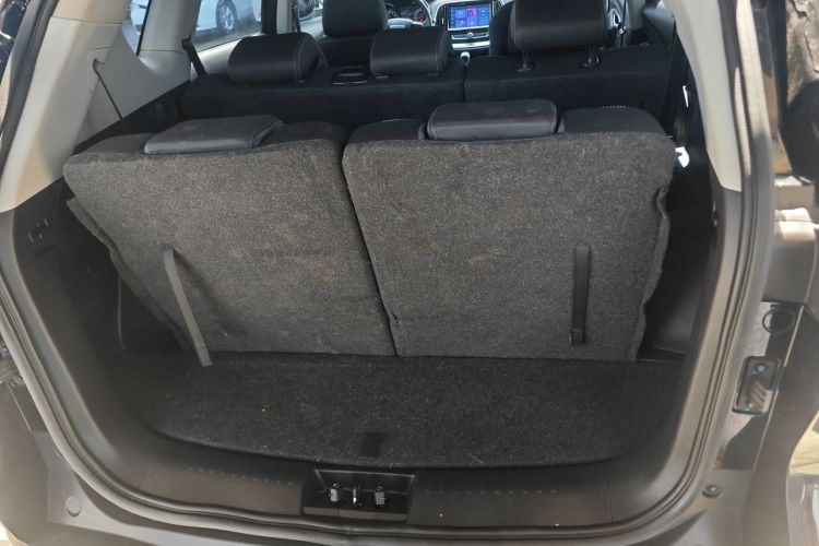 X70M 2021 car image #19