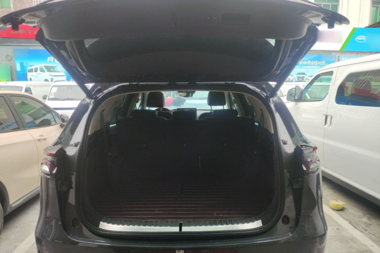 BYD Tang New Energy 2018 #19 BYD Tang New Energy 2018 car image #19