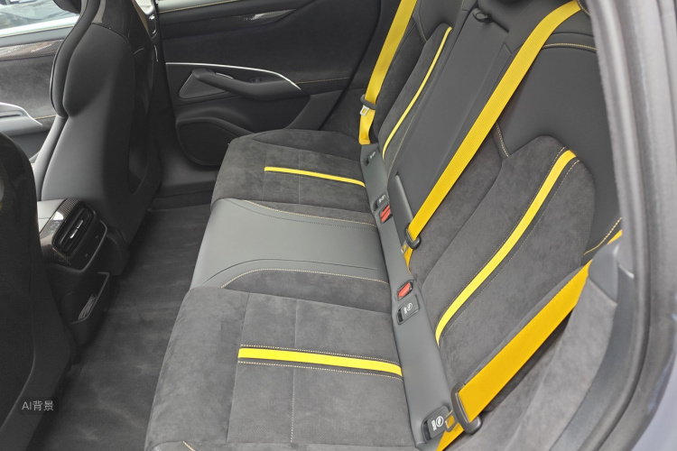 MI SU7 Ultra 2025 car image #19