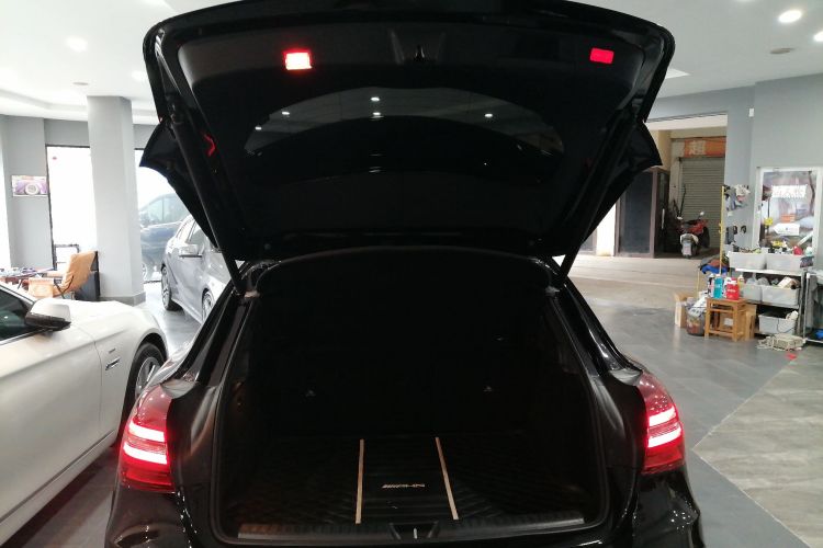 Mercedes-Benz GLA AMG 2018 car image #19