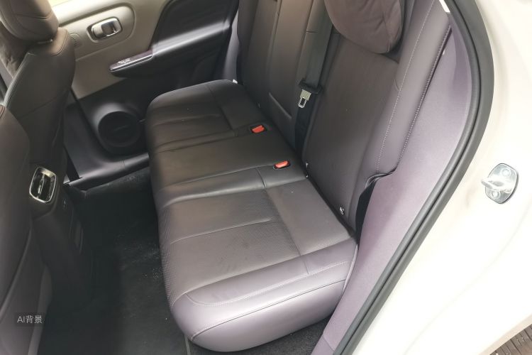 零跑汽车 零跑B10 2025 汽车图片 #19