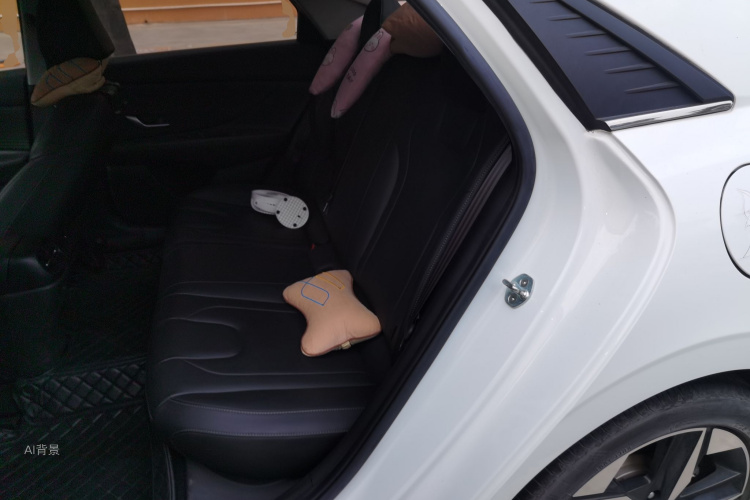 Hyundai Elantra 2022 car image #19