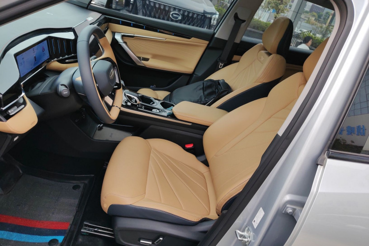 GEELY Boyue L 2023 car image #19