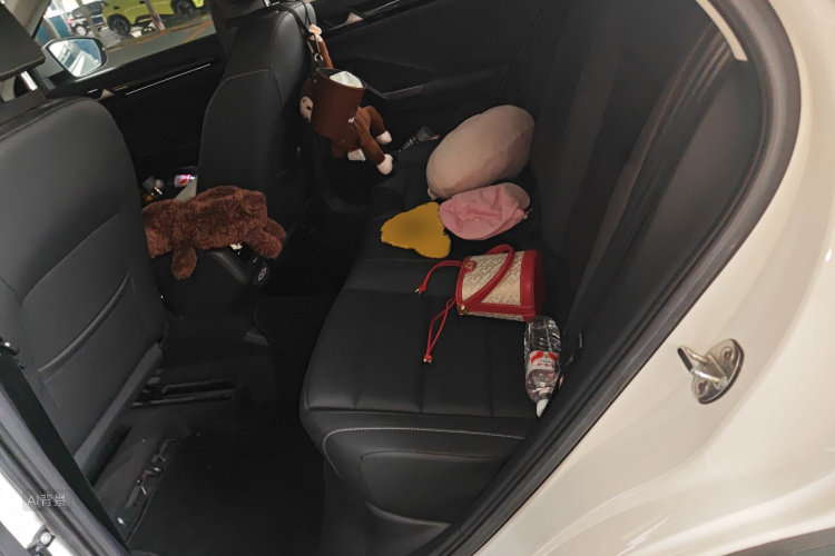 Volkswagen T-Roc 2019 car image #19