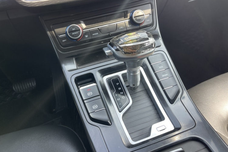 GEELY Emgrand GL 2020 car image #19