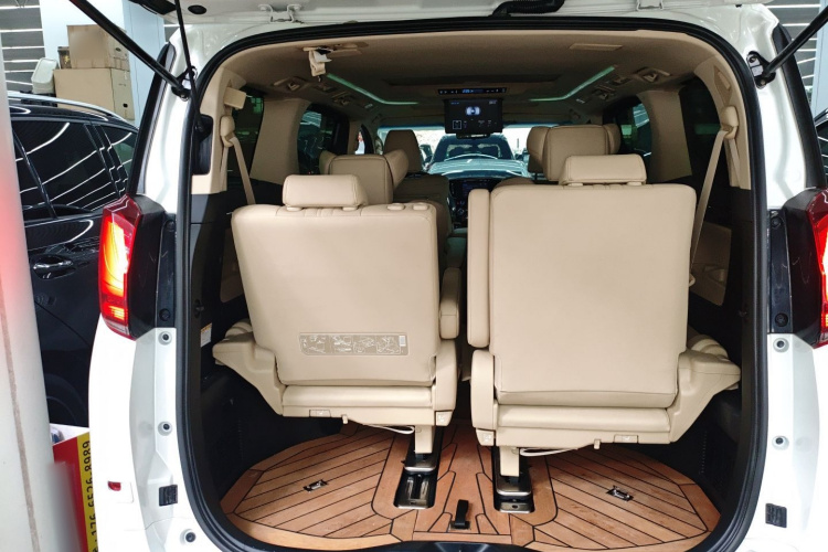 Toyota Alphard 2019 immagine di auto #19