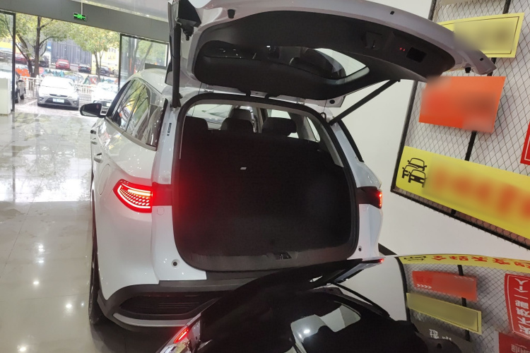 BYD Sea Lion 05 DM-i 2025 image de voiture #19