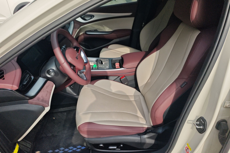 BYD Seal 07 DM-i 2024 صورة سيارة #19