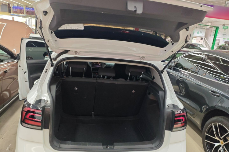 Volkswagen T-Cross 2023 #19 Volkswagen T-Cross 2023 immagine di auto #19