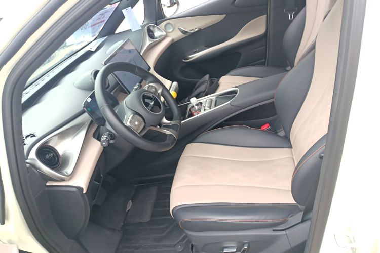 BYD Dolphin 2024 car image #19