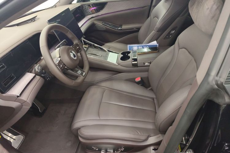 Denza Z9 2024 car image #19