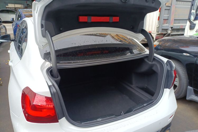 BMW 1 Series 2023 car image #19