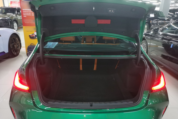 宝马 宝马M3 2024 #19 宝马 宝马M3 2024 汽车图片 #19