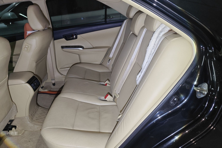 Toyota Camry 2016 immagine di auto #19