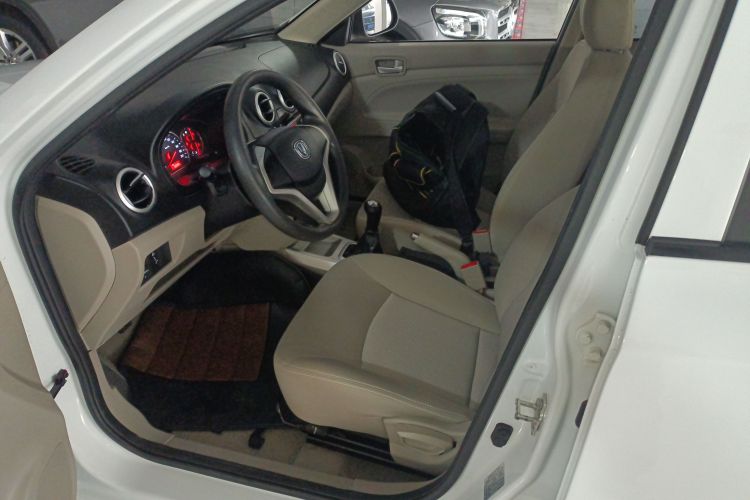 Changan Alsvin V3 2016 صورة سيارة #19