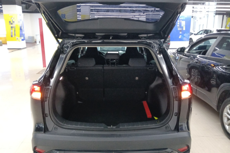 Toyota Frontlander 2024 car image #19