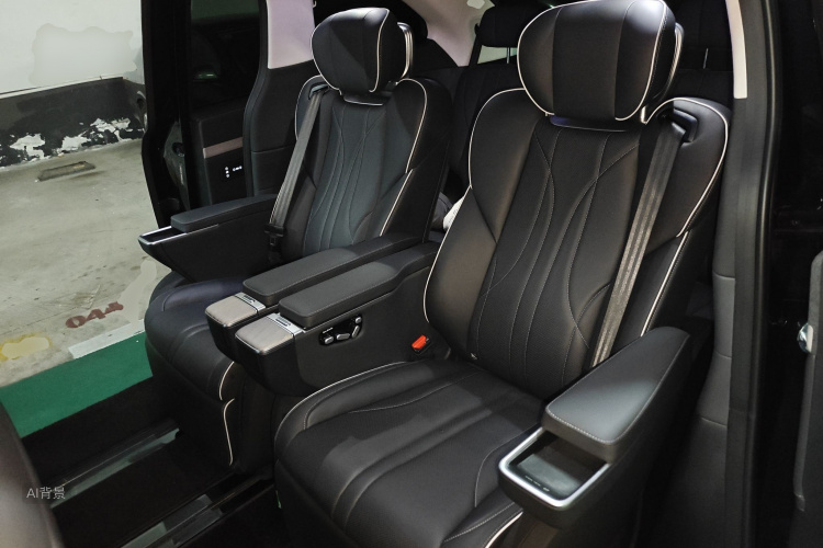 Xpeng X9 2023 car image #19