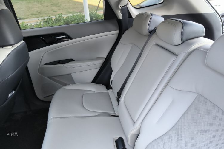 Kia Sportage 2025 immagine di auto #19