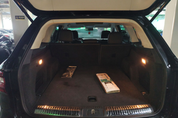 HongQi HS7 2021 immagine di auto #19