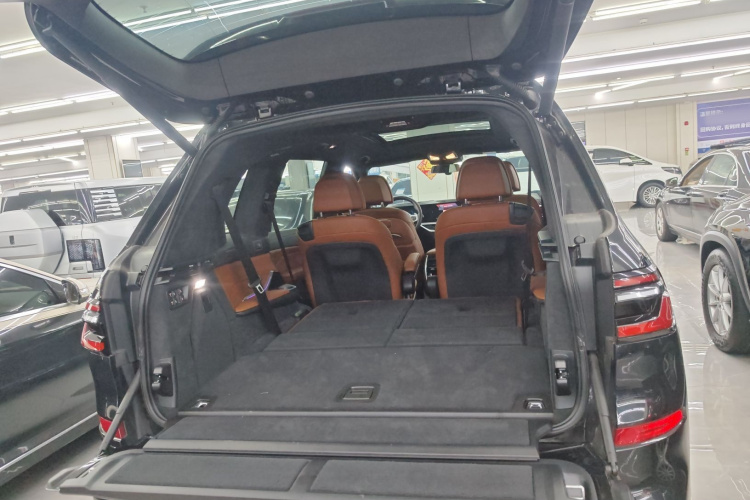 BMW X7 2024 صورة سيارة #19