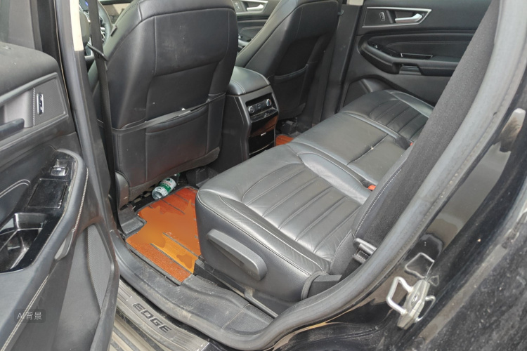 Ford Edge 2016 immagine di auto #19