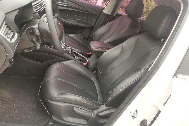 Roewe i5 2018 car image #19