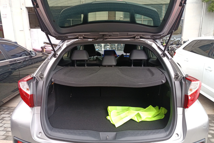 Toyota Izoa E 2021 imagen de coche #19