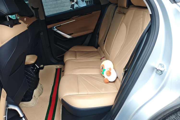 GEELY Boyue L 2024 car image #19