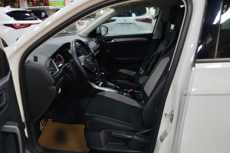 T-Roc 2020 car image #19