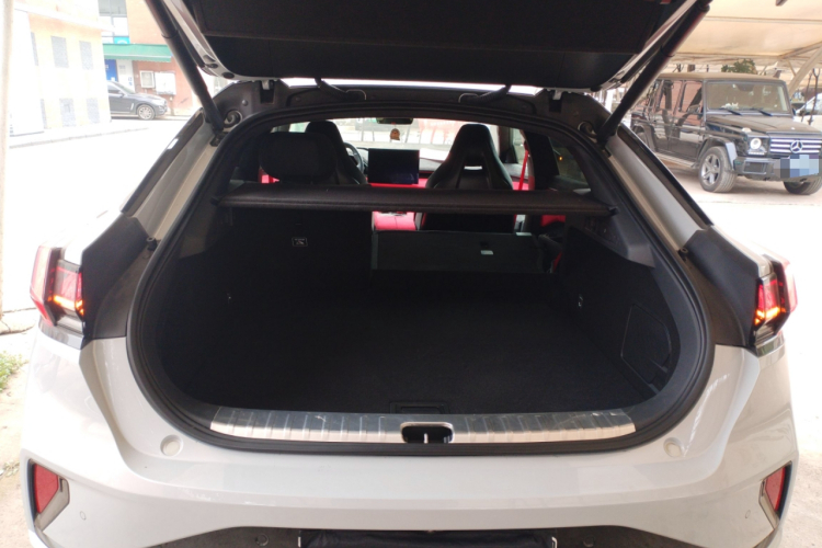 极氪 极氪001 FR 2023 汽车图片 #19